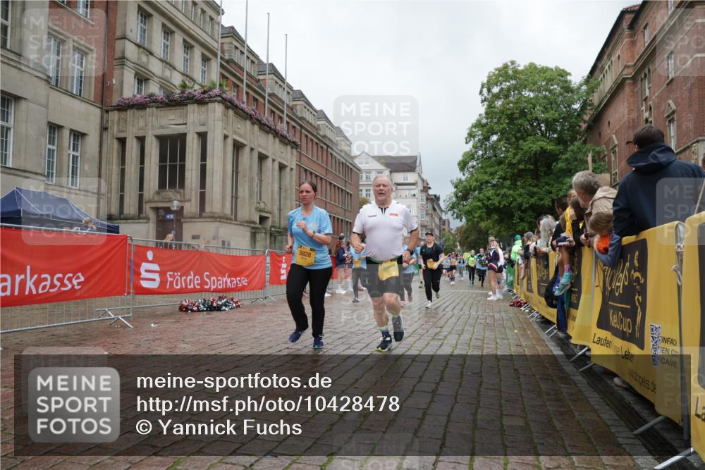 13.09.2026 - Kiel Lauf Yannick Fuchs http://msf.ph/oto/10428478 13.09.2026 11:08:27 Ziel 1067, 2235, 3536, 3798, 5418, 5856, 6061, 6185, 6360, 6626, 7108, 7667, 121, 755, 1951, 2120, 2136, 3397, 3828, 4297, 4949, 5833, 6401, 7108, 7123, 7254, 8019, 10525, 10702, 12379, 24, 25, 834, 1170, 2250, 2575, 4709, 6576, 6662, 9162, 9800, 10645, 10647, 11442, 94, 311, 656, 1136, 3828, 3986, 6086, 6404, 9952, 11407, 12013, 12379, 12730 meine-sportfotos.de