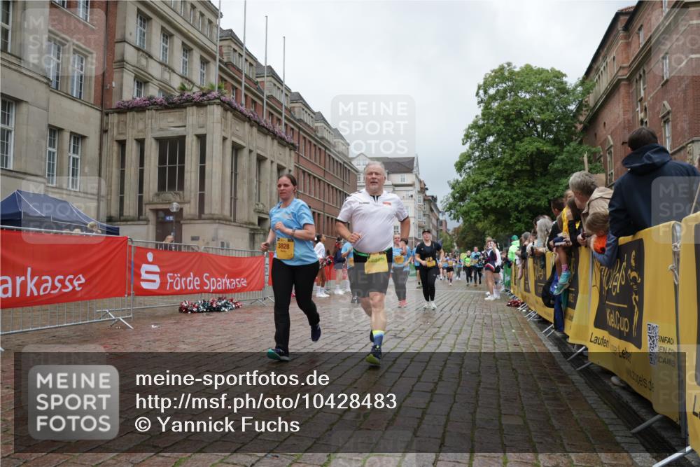 13.09.2026 - Kiel Lauf Yannick Fuchs http://msf.ph/oto/10428483 13.09.2026 11:08:27 Ziel 1067, 2235, 3536, 3798, 5418, 5856, 6061, 6185, 6360, 6626, 7108, 7667, 121, 755, 1951, 2120, 2136, 3397, 3828, 4297, 4949, 5833, 6401, 7108, 7123, 7254, 8019, 10525, 10702, 12379, 24, 25, 834, 1170, 2250, 2575, 4709, 6576, 6662, 9162, 9800, 10645, 10647, 11442, 94, 311, 656, 1136, 3828, 3986, 6086, 6404, 9952, 11407, 12013, 12379, 12730 meine-sportfotos.de