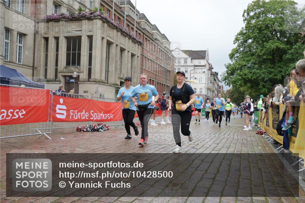 13.09.2026 - Kiel Lauf Yannick Fuchs http://msf.ph/oto/10428500 13.09.2026 11:08:29 Ziel 834, 1067, 2235, 2575, 3536, 3798, 5418, 5856, 6061, 6185, 6360, 6626, 7667, 121, 755, 1951, 2120, 2136, 3397, 3828, 4297, 4949, 5833, 5856, 6401, 7108, 7123, 7254, 8019, 10525, 10702, 12379, 24, 25, 1170, 2250, 2951, 4709, 6576, 6662, 9162, 9800, 10645, 10647, 11442, 94, 311, 2136, 3397, 3828, 4297, 6404, 9952, 11407, 12013, 12379, 12730 meine-sportfotos.de