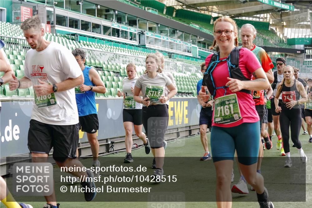 13.09.2026 - 21. swb-Marathon Bremen Michael Burmester http://msf.ph/oto/10428515 13.09.2026 13:26:27 Laufen im Stadion 186, 202, 364, 390, 530, 543, 645, 815, 818, 833, 966, 1077, 1283, 1410, 1443, 1459, 1473, 1487, 1504, 1530, 1561, 1618, 1700, 1744, 1828, 1830, 1953, 2058, 2059, 2271, 2273, 2298, 2308, 2309, 2354, 2382, 2384, 2388, 2404, 2428, 2506, 2507, 2508, 2542, 2558, 2576, 2582, 2591, 2592, 2656, 2675, 2748, 2752, 2762, 2817, 2833, 2875, 2878, 2896, 2965, 2970, 2981, 3005, 3047, 3050, 3062, 3084, 3097, 3142, 3172, 3259, 3329, 3359, 3390, 3433, 3540, 3629, 3756 meine-sportfotos.de