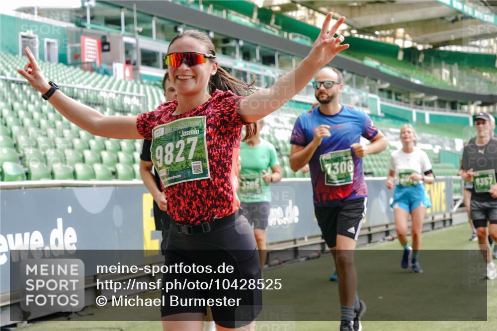13.09.2026 - 21. swb-Marathon Bremen Michael Burmester http://msf.ph/oto/10428525 13.09.2026 13:02:57 Laufen im Stadion 150, 488, 531, 596, 722, 725, 762, 936, 940, 946, 1006, 1014, 1067, 1163, 1250, 1436, 1458, 1460, 1611, 1771, 2033, 2047, 2062, 2223, 2276, 2292, 2345, 2364, 2378, 2421, 2434, 2513, 2625, 2638, 2666, 2668, 2779, 2900, 2934, 2977, 2987, 3013, 3044, 3114, 3135, 3163, 3164, 3187, 3248, 3258, 3294, 3334, 3360, 3392, 3402, 3460, 3496, 3510, 3527, 3576, 3585, 3597, 3603, 3618, 3667, 3721, 3806, 3846, 3852, 3859, 3893, 3938, 3970, 3983, 4000, 4077, 4133, 4506, 4558 meine-sportfotos.de