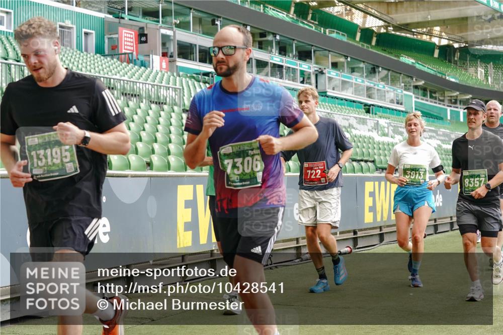13.09.2026 - 21. swb-Marathon Bremen Michael Burmester http://msf.ph/oto/10428541 13.09.2026 13:02:57 Laufen im Stadion 150, 488, 531, 596, 722, 725, 762, 936, 940, 946, 1006, 1014, 1067, 1163, 1250, 1436, 1458, 1460, 1611, 1771, 2033, 2047, 2062, 2223, 2276, 2292, 2345, 2364, 2378, 2421, 2434, 2513, 2625, 2638, 2666, 2668, 2779, 2900, 2934, 2977, 2987, 3013, 3044, 3114, 3135, 3163, 3164, 3187, 3248, 3258, 3294, 3334, 3360, 3392, 3402, 3460, 3496, 3510, 3527, 3576, 3585, 3597, 3603, 3618, 3667, 3721, 3806, 3846, 3852, 3859, 3893, 3938, 3970, 3983, 4000, 4077, 4133, 4506, 4558 meine-sportfotos.de