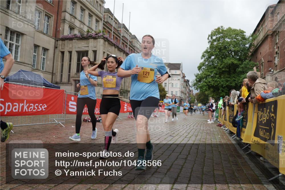 13.09.2026 - Kiel Lauf Yannick Fuchs http://msf.ph/oto/10428566 13.09.2026 11:08:37 Ziel 834, 1067, 1170, 2235, 2575, 3536, 4709, 5418, 6576, 6626, 6662, 7667, 9162, 9800, 10645, 10647, 11442, 121, 2120, 2235, 3536, 3798, 4949, 5833, 5856, 6061, 6185, 6360, 6401, 7108, 7254, 8019, 10525, 10702, 24, 25, 1226, 2250, 2951, 10928, 11674, 12334, 121, 755, 1951, 2136, 3397, 4297, 4949, 5833, 7123, 10702 meine-sportfotos.de
