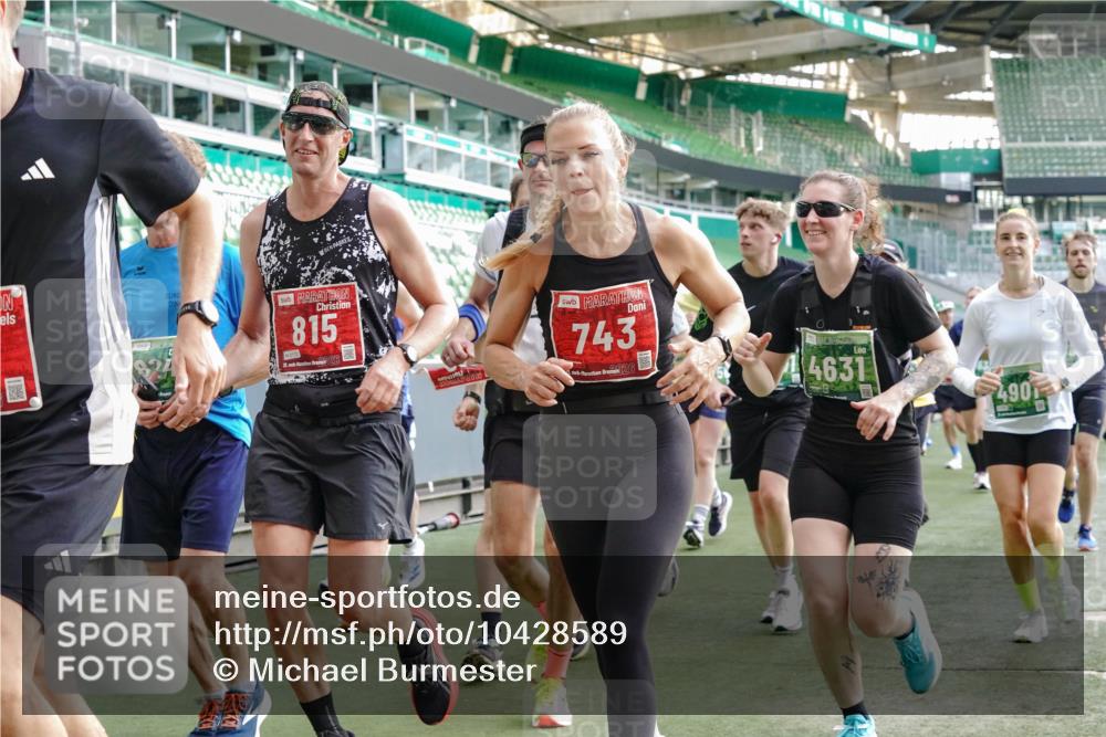 13.09.2026 - 21. swb-Marathon Bremen Michael Burmester http://msf.ph/oto/10428589 13.09.2026 13:26:29 Laufen im Stadion 186, 202, 364, 390, 530, 543, 645, 815, 818, 833, 966, 1077, 1283, 1410, 1443, 1459, 1473, 1487, 1504, 1530, 1561, 1618, 1700, 1744, 1828, 1830, 1953, 2058, 2059, 2271, 2273, 2298, 2308, 2309, 2354, 2382, 2384, 2388, 2404, 2428, 2506, 2507, 2508, 2542, 2558, 2576, 2582, 2591, 2592, 2656, 2675, 2748, 2752, 2762, 2817, 2875, 2878, 2896, 2965, 2970, 2981, 3005, 3045, 3047, 3050, 3062, 3084, 3097, 3142, 3172, 3184, 3259, 3329, 3359, 3390, 3433, 3540, 3629, 3756 meine-sportfotos.de