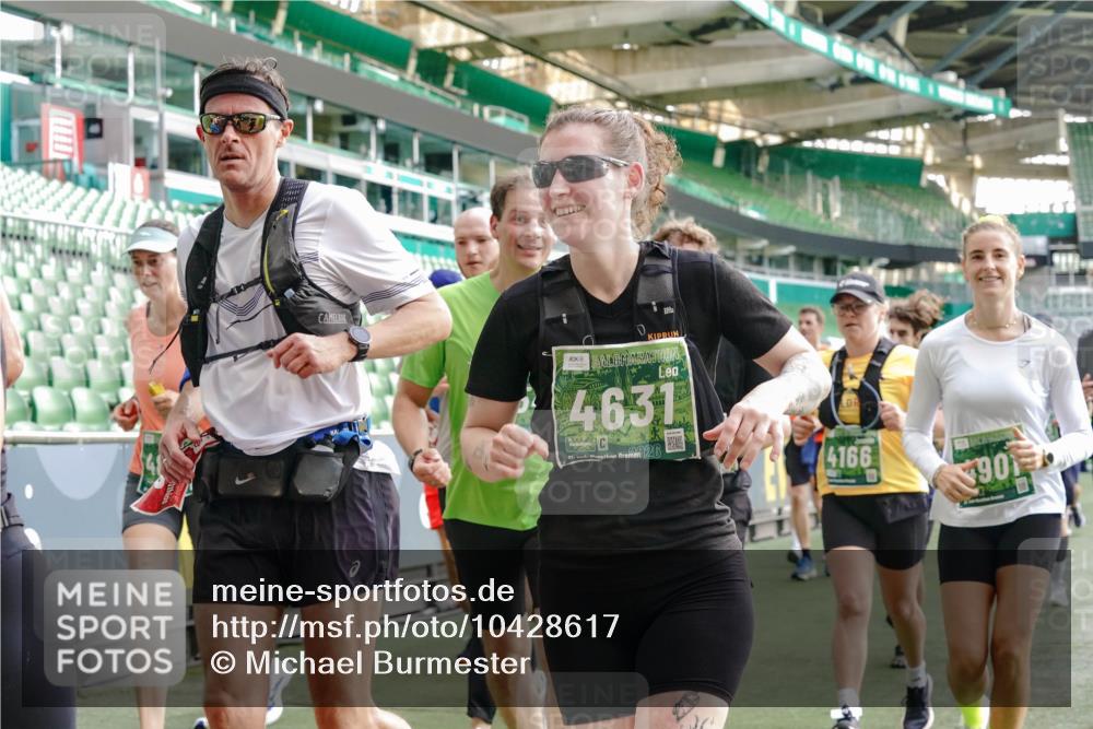 13.09.2026 - 21. swb-Marathon Bremen Michael Burmester http://msf.ph/oto/10428617 13.09.2026 13:26:30 Laufen im Stadion 186, 202, 364, 390, 530, 543, 645, 815, 818, 833, 966, 1077, 1283, 1410, 1412, 1443, 1459, 1473, 1487, 1504, 1530, 1561, 1618, 1700, 1744, 1828, 1830, 1953, 2058, 2059, 2271, 2273, 2298, 2308, 2309, 2354, 2382, 2384, 2388, 2404, 2428, 2506, 2507, 2508, 2542, 2558, 2576, 2582, 2591, 2592, 2656, 2675, 2748, 2752, 2762, 2817, 2875, 2878, 2896, 2923, 2965, 2970, 2981, 3005, 3045, 3047, 3050, 3062, 3084, 3097, 3142, 3172, 3184, 3259, 3329, 3359, 3390, 3433, 3540, 3629, 3756 meine-sportfotos.de