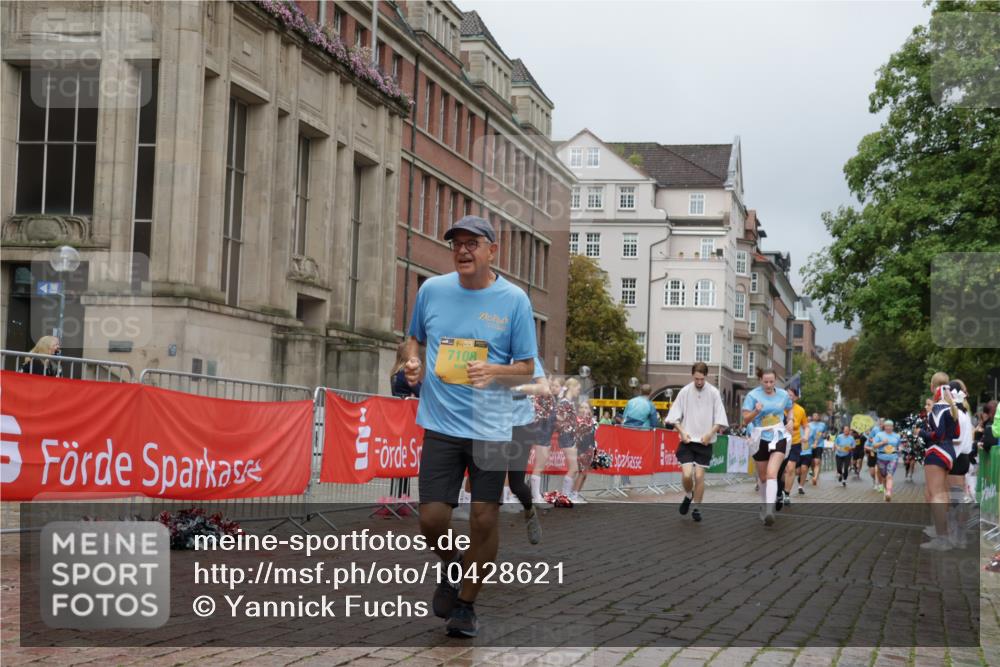 13.09.2026 - Kiel Lauf Yannick Fuchs http://msf.ph/oto/10428621 13.09.2026 11:08:50 Ziel 24, 25, 1170, 1226, 2250, 2951, 4709, 10928, 11674, 12334, 834, 1067, 2235, 2575, 3536, 3798, 5418, 5856, 6061, 6185, 6360, 6576, 6626, 6662, 7108, 7254, 7667, 9162, 9800, 10525, 10645, 10647, 11442, 1569, 3022, 3752, 4526, 6028, 7681, 9112, 9752, 9995, 10813, 12238, 12532, 6401, 7108, 7254, 10525 meine-sportfotos.de