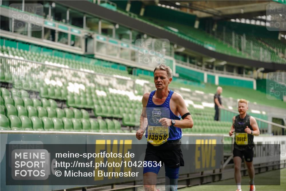 13.09.2026 - 21. swb-Marathon Bremen Michael Burmester http://msf.ph/oto/10428634 13.09.2026 10:19:48 Laufen im Stadion 10261, 10262, 10366, 10475, 10818, 10994, 11067, 11068, 11176, 11197, 11418, 11481, 11512, 11652, 12324, 12358, 12413, 12540, 13505, 13530, 13533, 13534, 13536, 13540, 13541, 13550, 13558, 13560, 13564, 13573, 13581, 13583, 13588, 13590, 13599, 13601, 13605, 13610, 13618, 13619, 13622, 13632, 13633, 13637, 13638, 13639, 10597, 12272, 13501, 13510, 13515, 13517, 13525, 13542, 13547, 13567, 13579, 13623, 13627, 13635 meine-sportfotos.de