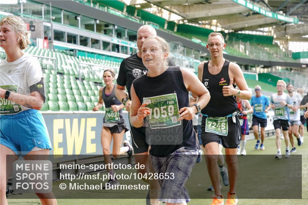 13.09.2026 - 21. swb-Marathon Bremen Michael Burmester http://msf.ph/oto/10428653 13.09.2026 13:03:00 Laufen im Stadion 150, 488, 531, 596, 722, 725, 762, 936, 940, 946, 1006, 1014, 1163, 1250, 1436, 1458, 1460, 1611, 1771, 2033, 2047, 2062, 2223, 2276, 2292, 2345, 2364, 2378, 2421, 2434, 2513, 2625, 2638, 2666, 2668, 2779, 2900, 2934, 2977, 2987, 3013, 3044, 3114, 3135, 3163, 3164, 3187, 3248, 3258, 3294, 3334, 3360, 3392, 3402, 3460, 3496, 3510, 3527, 3576, 3585, 3597, 3603, 3618, 3667, 3721, 3806, 3846, 3852, 3859, 3893, 3938, 3970, 3983, 4000, 4077, 4133, 4506, 4558 meine-sportfotos.de