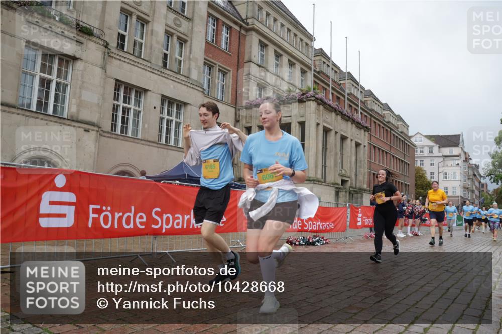 13.09.2026 - Kiel Lauf Yannick Fuchs http://msf.ph/oto/10428668 13.09.2026 11:08:55 Ziel 1226, 2250, 2951, 4526, 9752, 10813, 10928, 11674, 12334, 24, 25, 834, 1067, 1170, 2235, 2575, 3536, 3798, 4709, 5418, 6061, 6185, 6360, 6576, 6626, 6662, 7667, 9162, 9800, 10645, 10647, 11442, 1569, 1934, 3022, 3752, 6028, 7681, 8933, 9112, 9995, 12238, 12532, 3798, 5856, 6061, 6185, 7108, 7254, 10525 meine-sportfotos.de