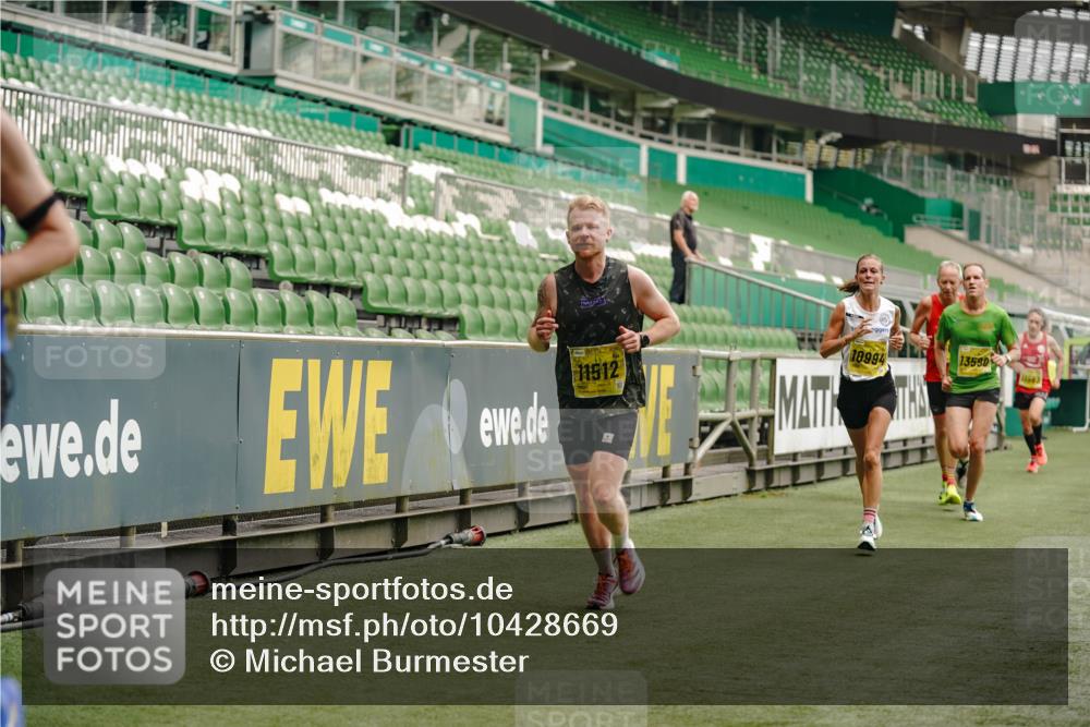 13.09.2026 - 21. swb-Marathon Bremen Michael Burmester http://msf.ph/oto/10428669 13.09.2026 10:19:49 Laufen im Stadion 10261, 10262, 10366, 10475, 10818, 10994, 11067, 11068, 11176, 11197, 11418, 11481, 11512, 11652, 12324, 12358, 12413, 12540, 13505, 13530, 13533, 13534, 13536, 13540, 13541, 13550, 13558, 13560, 13564, 13573, 13581, 13583, 13588, 13590, 13599, 13601, 13605, 13610, 13618, 13619, 13622, 13632, 13633, 13637, 13638, 13639, 10597, 12272, 13501, 13510, 13515, 13517, 13525, 13542, 13547, 13567, 13579, 13623, 13627, 13635 meine-sportfotos.de