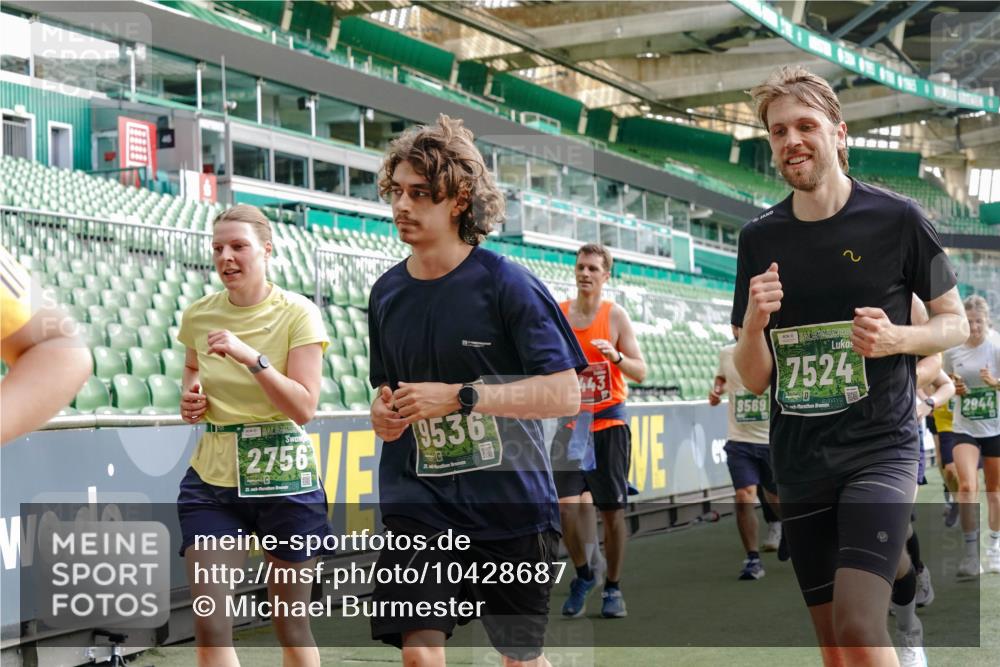 13.09.2026 - 21. swb-Marathon Bremen Michael Burmester http://msf.ph/oto/10428687 13.09.2026 13:26:32 Laufen im Stadion 186, 202, 364, 390, 530, 543, 645, 815, 818, 833, 966, 1077, 1283, 1410, 1412, 1443, 1459, 1473, 1487, 1504, 1530, 1561, 1618, 1700, 1744, 1828, 1830, 1953, 1961, 2058, 2059, 2273, 2298, 2308, 2309, 2354, 2382, 2384, 2388, 2404, 2428, 2507, 2508, 2542, 2558, 2576, 2582, 2591, 2592, 2656, 2675, 2725, 2748, 2752, 2762, 2817, 2875, 2878, 2896, 2923, 2965, 2970, 2981, 3045, 3047, 3050, 3062, 3084, 3097, 3142, 3172, 3184, 3259, 3329, 3359, 3433, 3540, 3592, 3629, 3756 meine-sportfotos.de