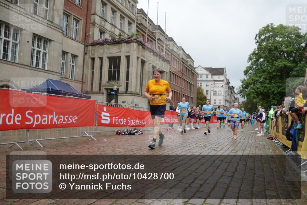 13.09.2026 - Kiel Lauf Yannick Fuchs http://msf.ph/oto/10428700 13.09.2026 11:08:58 Ziel 1226, 1569, 2951, 3022, 3752, 4526, 6028, 7681, 9752, 10813, 10928, 11674, 12238, 12334, 24, 25, 834, 1067, 1170, 2235, 2250, 2575, 2951, 3536, 4709, 5418, 6360, 6576, 6626, 6662, 7667, 9162, 9800, 10645, 10647, 11442, 1934, 8637, 8933, 9112, 9995, 12532, 3798, 5856, 6061, 6185, 6360, 7108 meine-sportfotos.de
