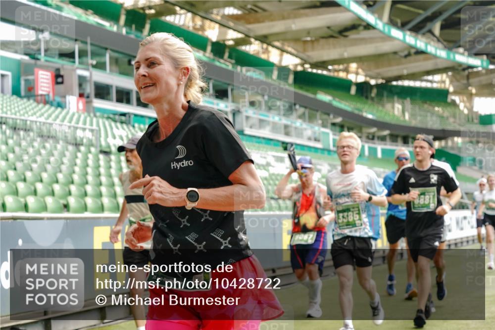 13.09.2026 - 21. swb-Marathon Bremen Michael Burmester http://msf.ph/oto/10428722 13.09.2026 13:03:02 Laufen im Stadion 150, 488, 531, 596, 722, 725, 762, 936, 940, 946, 1006, 1014, 1163, 1250, 1436, 1458, 1460, 1611, 1649, 1771, 2033, 2047, 2062, 2223, 2276, 2292, 2345, 2364, 2378, 2421, 2434, 2513, 2625, 2638, 2666, 2668, 2779, 2900, 2934, 2977, 2987, 3013, 3044, 3114, 3135, 3163, 3164, 3187, 3248, 3258, 3294, 3334, 3360, 3392, 3402, 3460, 3496, 3510, 3527, 3576, 3585, 3597, 3603, 3618, 3667, 3721, 3806, 3846, 3852, 3859, 3893, 3938, 3970, 3983, 4000, 4077, 4133, 4506, 4558 meine-sportfotos.de