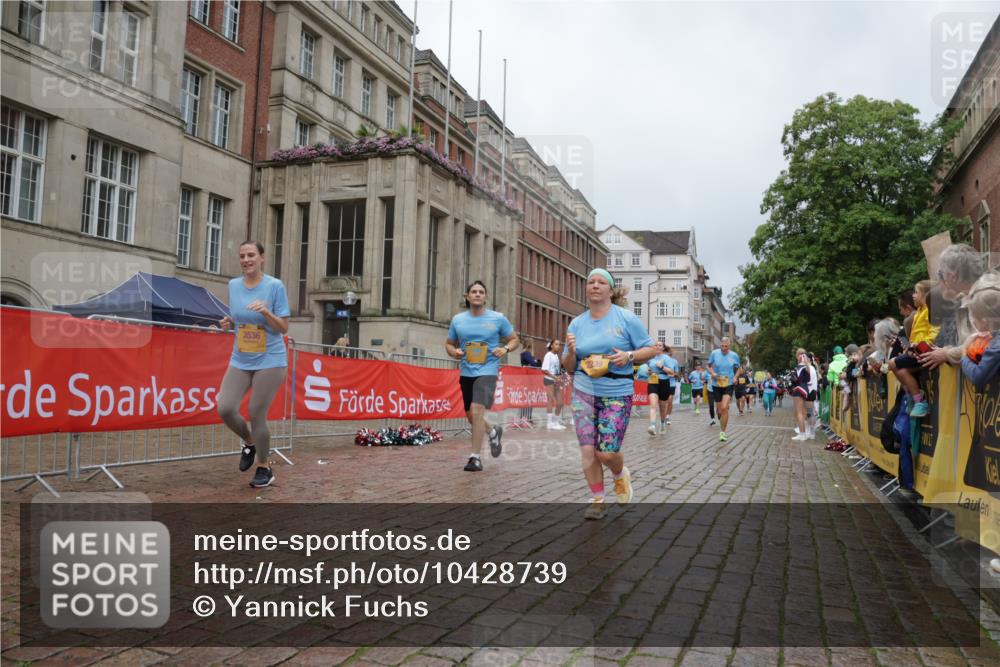 13.09.2026 - Kiel Lauf Yannick Fuchs http://msf.ph/oto/10428739 13.09.2026 11:09:00 Ziel 1226, 1569, 3022, 3752, 4526, 6028, 7681, 9752, 10813, 10928, 11674, 12238, 12334, 24, 25, 834, 1067, 1170, 2235, 2250, 2575, 2951, 3536, 4709, 5418, 6360, 6576, 6626, 6662, 7667, 9162, 9800, 10645, 10647, 10928, 11442, 1934, 8637, 8933, 9112, 9995, 10253, 10262, 10263, 10268, 12532, 1067, 2235, 3536, 3798, 5856, 6061, 6185, 6360 meine-sportfotos.de