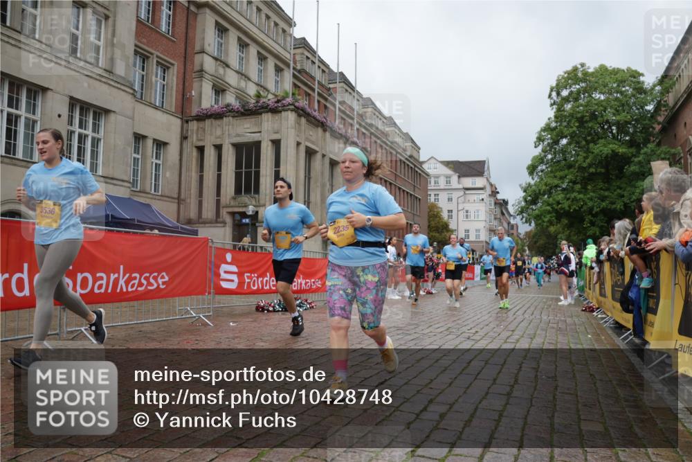 13.09.2026 - Kiel Lauf Yannick Fuchs http://msf.ph/oto/10428748 13.09.2026 11:09:01 Ziel 1226, 1569, 3022, 3752, 4526, 6028, 7681, 9112, 9752, 10813, 11674, 12238, 12334, 24, 25, 834, 1067, 1170, 2235, 2250, 2575, 2951, 3536, 4709, 5418, 6576, 6626, 6662, 7667, 9162, 9800, 10645, 10647, 10928, 11442, 1934, 8637, 8933, 9995, 10184, 10253, 10262, 10263, 10268, 12532, 1067, 2235, 3536, 3798, 5856, 6061, 6185, 6360 meine-sportfotos.de