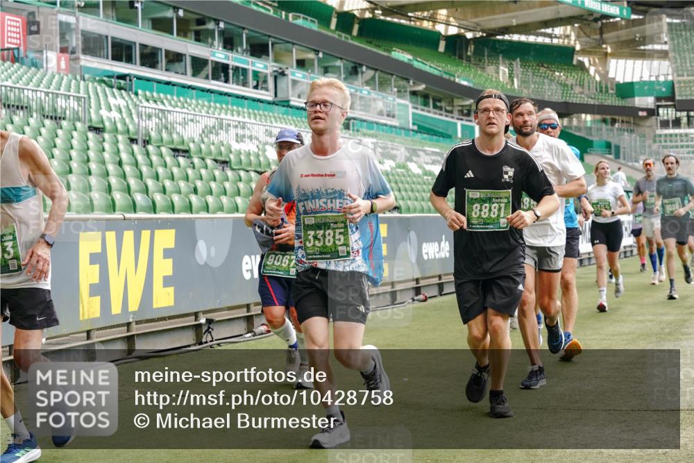 13.09.2026 - 21. swb-Marathon Bremen Michael Burmester http://msf.ph/oto/10428758 13.09.2026 13:03:02 Laufen im Stadion 150, 488, 531, 596, 722, 725, 762, 936, 940, 946, 1006, 1014, 1163, 1250, 1436, 1458, 1460, 1611, 1649, 1771, 2033, 2047, 2062, 2223, 2276, 2292, 2345, 2364, 2378, 2421, 2434, 2513, 2625, 2638, 2666, 2668, 2779, 2900, 2934, 2977, 2987, 3013, 3044, 3114, 3135, 3163, 3164, 3187, 3248, 3258, 3294, 3334, 3360, 3392, 3402, 3460, 3496, 3510, 3527, 3576, 3585, 3597, 3603, 3618, 3667, 3721, 3806, 3846, 3852, 3859, 3893, 3938, 3970, 3983, 4000, 4077, 4133, 4506, 4558 meine-sportfotos.de
