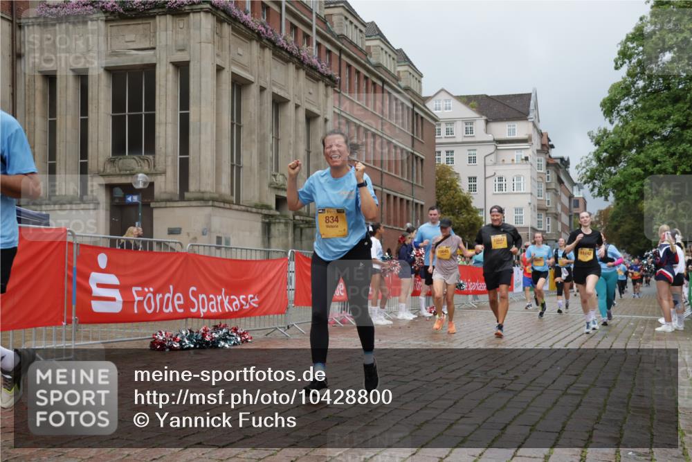 13.09.2026 - Kiel Lauf Yannick Fuchs http://msf.ph/oto/10428800 13.09.2026 11:09:06 Ziel 1569, 3022, 3752, 4526, 6028, 7681, 9112, 9752, 9995, 10813, 12238, 12532, 24, 25, 834, 1170, 1226, 2250, 2575, 2951, 4709, 6576, 6626, 6662, 9162, 9800, 10645, 10647, 10928, 11442, 11674, 12334, 607, 1934, 8637, 8922, 8933, 8979, 10184, 10253, 10262, 10263, 10268, 11889, 834, 1067, 2235, 2575, 3536, 5418, 6360, 6626, 7667 meine-sportfotos.de