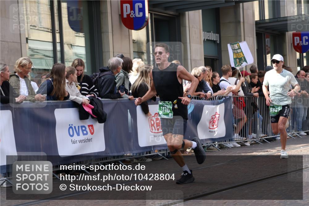 13.09.2026 - 21. swb-Marathon Bremen Strokosch-Dieckow http://msf.ph/oto/10428804 13.09.2026 13:08:35 Ziel 1925, 2287, 3110, 3276, 3330, 4033, 4384, 5377, 5517, 5636, 5696, 6842, 6906, 7121, 7262, 8120, 8555, 9240, 9411, 9702, 9867, 9906, 9911, 339, 678, 715, 1335, 1696, 3808, 4082, 4247, 4888, 5424, 5594, 7064, 8655, 9084, 9582 meine-sportfotos.de