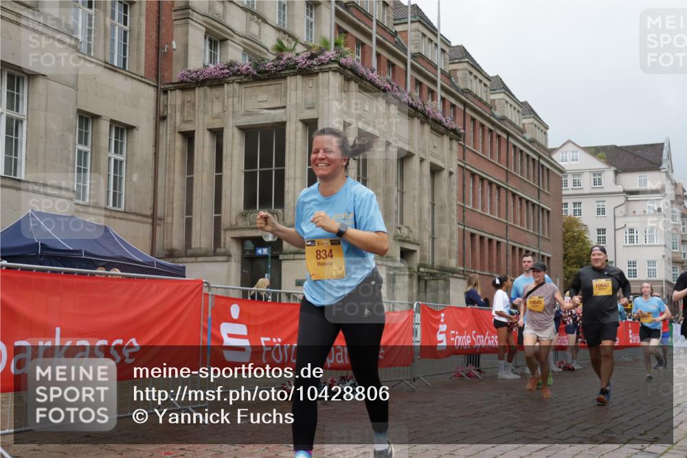 13.09.2026 - Kiel Lauf Yannick Fuchs http://msf.ph/oto/10428806 13.09.2026 11:09:07 Ziel 1569, 1934, 3022, 3752, 4526, 6028, 7681, 9112, 9752, 9995, 10813, 12238, 12532, 24, 25, 834, 1170, 1226, 2250, 2575, 2951, 4709, 6576, 6662, 9162, 9800, 10645, 10647, 10928, 11442, 11674, 12334, 607, 2784, 7310, 8637, 8922, 8933, 8979, 10184, 10253, 10262, 10263, 10268, 11889, 834, 1067, 2235, 2575, 3536, 5418, 6360, 6626, 7667, 11442 meine-sportfotos.de