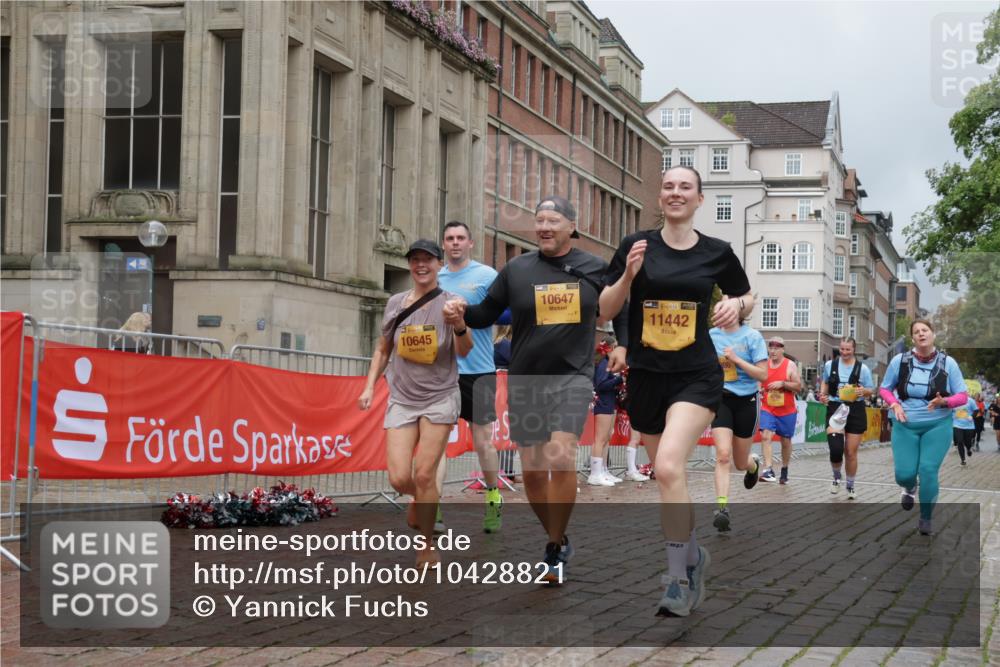 13.09.2026 - Kiel Lauf Yannick Fuchs http://msf.ph/oto/10428821 13.09.2026 11:09:08 Ziel 1569, 1934, 3022, 3752, 4526, 6028, 7681, 9112, 9752, 9995, 10813, 12238, 12532, 24, 25, 834, 1170, 1226, 2250, 2575, 2951, 4709, 6576, 6662, 9162, 9800, 10645, 10647, 10813, 10928, 11442, 11674, 12334, 607, 2784, 7310, 8637, 8922, 8933, 8979, 10184, 10253, 10262, 10263, 10268, 11889, 834, 1067, 2235, 2575, 3536, 5418, 6626, 7667, 9800, 10645, 10647, 11442 meine-sportfotos.de