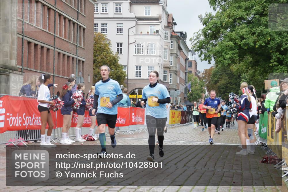 13.09.2026 - Kiel Lauf Yannick Fuchs http://msf.ph/oto/10428901 13.09.2026 11:09:15 Ziel 1934, 8637, 8933, 9112, 9995, 10253, 10262, 10263, 10268, 12532, 24, 25, 1170, 1226, 1569, 2250, 2951, 3022, 3752, 4526, 4709, 6028, 7681, 9752, 10813, 10928, 11674, 12238, 12334, 607, 2784, 5528, 7310, 8922, 8979, 10184, 11889, 834, 1170, 2575, 4709, 6576, 6662, 9162, 9800, 10645, 10647, 11442 meine-sportfotos.de