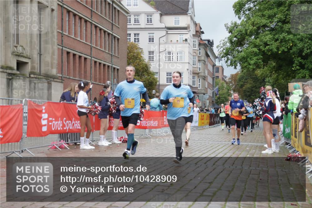 13.09.2026 - Kiel Lauf Yannick Fuchs http://msf.ph/oto/10428909 13.09.2026 11:09:15 Ziel 1934, 8637, 8933, 9112, 9995, 10253, 10262, 10263, 10268, 12532, 24, 25, 1170, 1226, 1569, 2250, 2951, 3022, 3752, 4526, 4709, 6028, 7681, 9752, 10813, 10928, 11674, 12238, 12334, 607, 2784, 5528, 7310, 8922, 8979, 10184, 11889, 834, 1170, 2575, 4709, 6576, 6662, 9162, 9800, 10645, 10647, 11442 meine-sportfotos.de