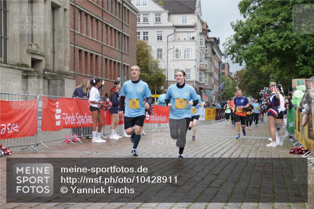 13.09.2026 - Kiel Lauf Yannick Fuchs http://msf.ph/oto/10428911 13.09.2026 11:09:16 Ziel 1934, 8637, 8933, 9112, 9995, 10184, 10253, 10262, 10263, 10268, 12532, 24, 25, 1170, 1226, 1569, 2250, 2951, 3022, 3752, 4526, 4709, 6028, 7681, 9112, 9752, 10813, 10928, 11674, 12238, 12334, 607, 2784, 5528, 7310, 8922, 8979, 11889, 24, 25, 1170, 4709, 6576, 6662, 9162, 9800, 10645, 10647, 11442 meine-sportfotos.de