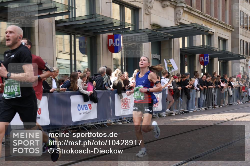13.09.2026 - 21. swb-Marathon Bremen Strokosch-Dieckow http://msf.ph/oto/10428917 13.09.2026 13:08:39 Ziel 1925, 2287, 2291, 3110, 3330, 4384, 5517, 5636, 5696, 6906, 7262, 8120, 8555, 8830, 9240, 9411, 9702, 9867, 9906, 9911, 339, 678, 715, 1335, 1696, 3276, 4033, 4082, 4888, 5377, 5424, 6842, 7064, 7121, 8655, 9084, 9582 meine-sportfotos.de