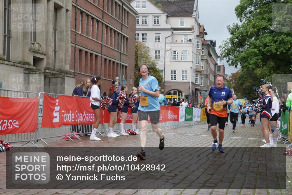 13.09.2026 - Kiel Lauf Yannick Fuchs http://msf.ph/oto/10428942 13.09.2026 11:09:18 Ziel 607, 1934, 8637, 8933, 8979, 9995, 10184, 10253, 10262, 10263, 10268, 11889, 12532, 24, 25, 1226, 1569, 2250, 2951, 3022, 3752, 4526, 6028, 7681, 9112, 9752, 9995, 10813, 10928, 11674, 12238, 12334, 2784, 5528, 7111, 7310, 8922, 24, 25, 1170, 4709, 6576, 6662, 9162, 9800, 10645, 10647 meine-sportfotos.de