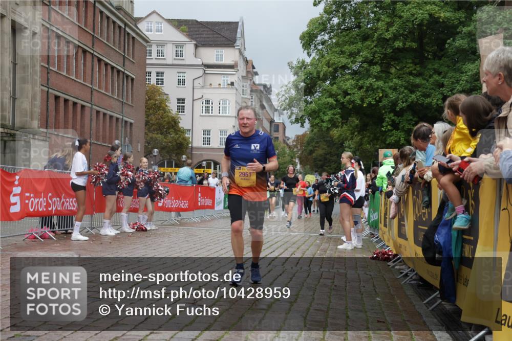13.09.2026 - Kiel Lauf Yannick Fuchs http://msf.ph/oto/10428959 13.09.2026 11:09:20 Ziel 607, 1934, 8637, 8933, 8979, 10184, 10253, 10262, 10263, 10268, 11889, 1226, 1569, 2250, 2951, 3022, 3752, 4526, 6028, 7681, 9112, 9752, 9995, 10813, 10928, 11674, 12238, 12334, 12532, 2784, 5528, 7111, 7310, 8922, 10423, 24, 25, 1170, 2250, 2951, 4709, 6576, 9162 meine-sportfotos.de