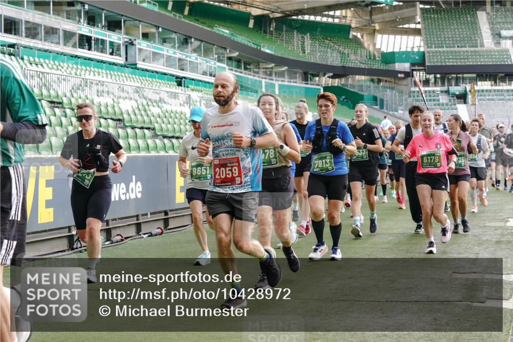 13.09.2026 - 21. swb-Marathon Bremen Michael Burmester http://msf.ph/oto/10428972 13.09.2026 13:26:45 Laufen im Stadion 186, 202, 357, 364, 390, 530, 543, 645, 833, 966, 1077, 1283, 1410, 1412, 1443, 1459, 1473, 1487, 1530, 1608, 1618, 1700, 1744, 1769, 1828, 1953, 1961, 2058, 2273, 2298, 2308, 2309, 2382, 2384, 2388, 2404, 2428, 2507, 2508, 2542, 2558, 2576, 2582, 2591, 2592, 2656, 2675, 2725, 2748, 2762, 2817, 2875, 2878, 2923, 2965, 2970, 2981, 3045, 3047, 3050, 3062, 3073, 3084, 3097, 3172, 3184, 3219, 3359, 3433, 3540, 3592, 3629, 3756, 3907, 3978 meine-sportfotos.de