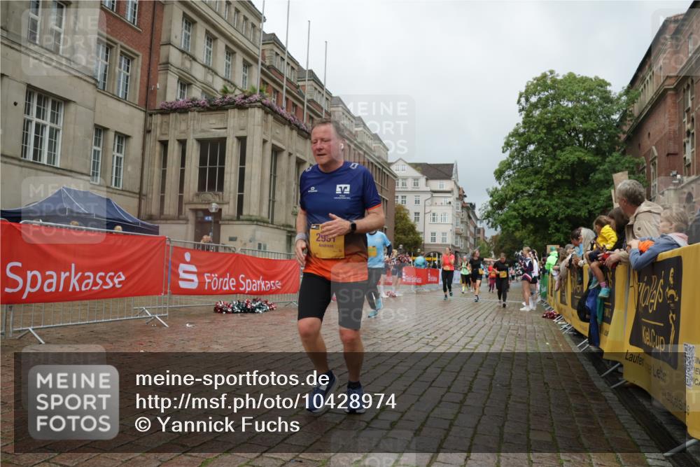 13.09.2026 - Kiel Lauf Yannick Fuchs http://msf.ph/oto/10428974 13.09.2026 11:09:22 Ziel 607, 1934, 2784, 7310, 8637, 8922, 8933, 8979, 10184, 10253, 10262, 10263, 10268, 11889, 1226, 1569, 1934, 2250, 2951, 3022, 3752, 4526, 6028, 7681, 9112, 9752, 9995, 10813, 10928, 11674, 12238, 12334, 12532, 2992, 5528, 7111, 10423, 24, 25, 1170, 2250, 2951, 4709, 10928 meine-sportfotos.de