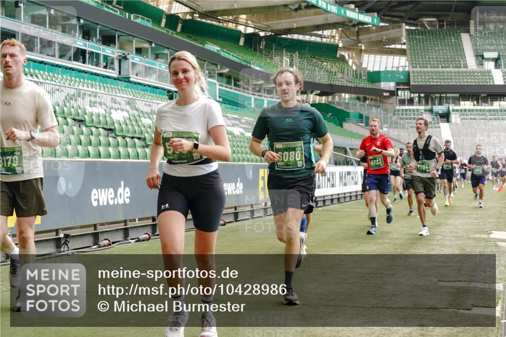 13.09.2026 - 21. swb-Marathon Bremen Michael Burmester http://msf.ph/oto/10428986 13.09.2026 13:03:06 Laufen im Stadion 150, 210, 488, 531, 596, 722, 725, 762, 881, 936, 940, 946, 1006, 1014, 1163, 1250, 1436, 1458, 1460, 1611, 1649, 1771, 2047, 2062, 2223, 2276, 2292, 2345, 2364, 2378, 2421, 2434, 2513, 2625, 2638, 2666, 2668, 2779, 2900, 2934, 2977, 2987, 3013, 3044, 3114, 3135, 3163, 3164, 3187, 3248, 3258, 3294, 3334, 3360, 3392, 3402, 3460, 3496, 3510, 3527, 3576, 3579, 3585, 3597, 3603, 3618, 3667, 3721, 3806, 3846, 3852, 3859, 3893, 3938, 3970, 3983, 4000, 4077, 4133, 4506, 4558 meine-sportfotos.de