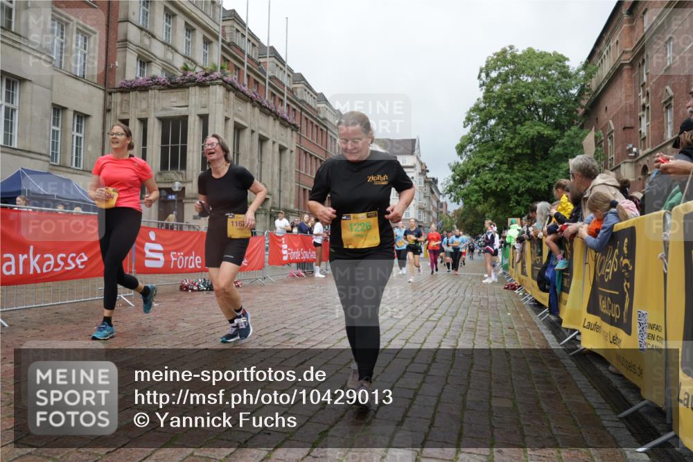 13.09.2026 - Kiel Lauf Yannick Fuchs http://msf.ph/oto/10429013 13.09.2026 11:09:28 Ziel 607, 2784, 7310, 8637, 8922, 8979, 10184, 10253, 10262, 10263, 10268, 11889, 1226, 1569, 1934, 3022, 3752, 4526, 6028, 7681, 8637, 8933, 9112, 9752, 9995, 10813, 11674, 12238, 12334, 12532, 508, 1074, 2992, 5528, 5843, 5867, 7111, 7683, 10352, 10423, 11208, 1226, 2250, 2951, 10928, 11674, 12334 meine-sportfotos.de