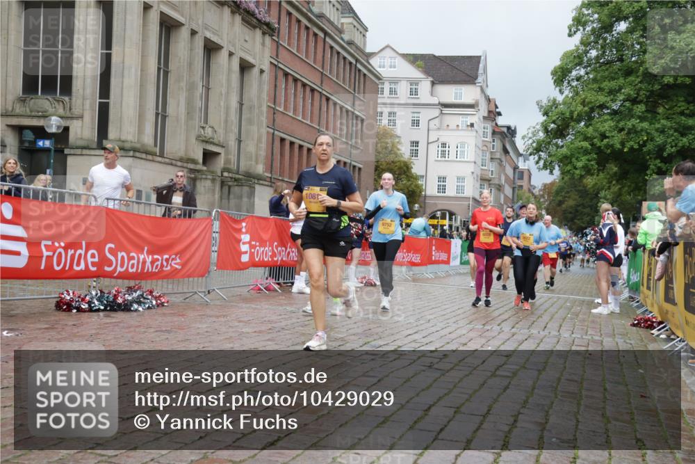 13.09.2026 - Kiel Lauf Yannick Fuchs http://msf.ph/oto/10429029 13.09.2026 11:09:30 Ziel 607, 2784, 5528, 7310, 8922, 8979, 10184, 10253, 10262, 10263, 10268, 11889, 1569, 1934, 3022, 3752, 4526, 6028, 7681, 8637, 8933, 9112, 9752, 9995, 10253, 10262, 10263, 10268, 10813, 11674, 12238, 12532, 508, 1074, 2992, 5843, 5867, 7111, 7683, 7826, 10352, 10423, 11208, 1226, 2951, 10813, 10928, 11674, 12334 meine-sportfotos.de