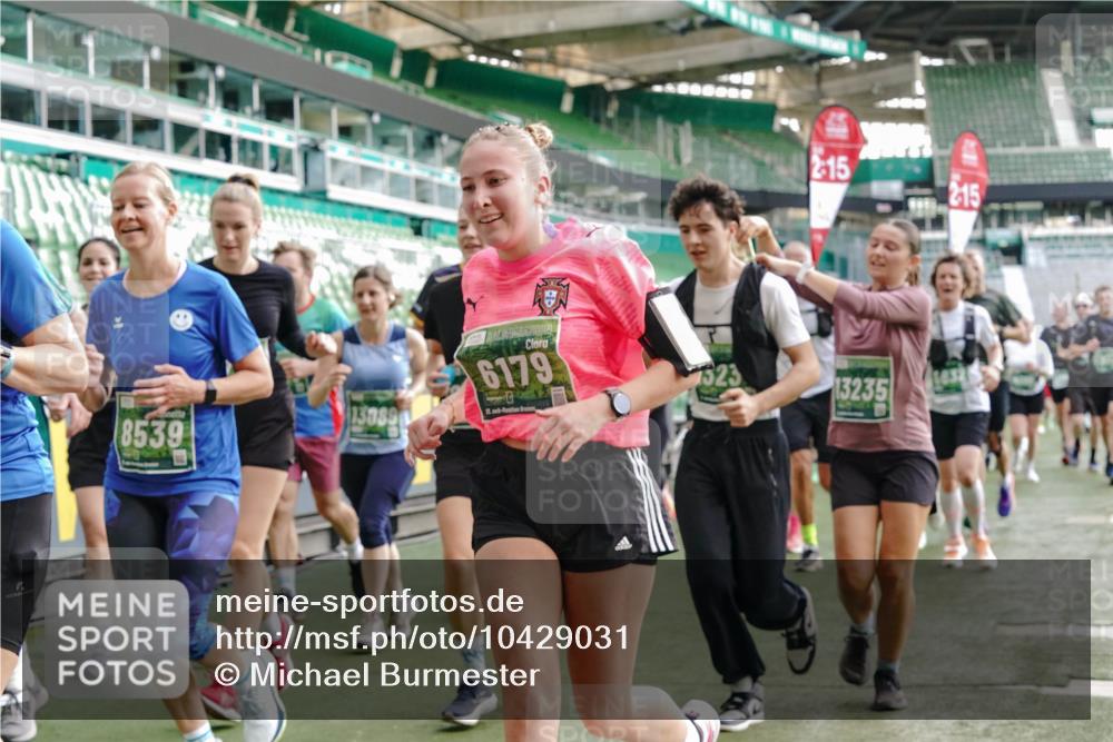 13.09.2026 - 21. swb-Marathon Bremen Michael Burmester http://msf.ph/oto/10429031 13.09.2026 13:26:47 Laufen im Stadion 186, 202, 357, 364, 390, 530, 543, 597, 645, 833, 966, 1077, 1283, 1410, 1412, 1443, 1459, 1473, 1487, 1530, 1608, 1618, 1700, 1744, 1769, 1828, 1953, 1961, 2058, 2273, 2298, 2308, 2309, 2382, 2384, 2388, 2404, 2428, 2507, 2508, 2542, 2558, 2576, 2582, 2591, 2592, 2656, 2675, 2725, 2748, 2762, 2817, 2875, 2878, 2923, 2965, 2970, 2981, 3045, 3047, 3050, 3062, 3073, 3084, 3097, 3172, 3184, 3219, 3359, 3433, 3540, 3592, 3629, 3756, 3907, 3978 meine-sportfotos.de