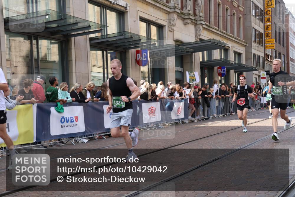 13.09.2026 - 21. swb-Marathon Bremen Strokosch-Dieckow http://msf.ph/oto/10429042 13.09.2026 13:08:48 Ziel 1241, 1925, 2287, 2291, 2909, 4384, 4898, 5383, 5517, 5636, 5696, 6906, 7262, 8120, 8830, 9904, 9911, 10044, 715, 3110, 3276, 3330, 4033, 4082, 4888, 5377, 5424, 6842, 6906, 7064, 7121, 8555, 9084, 9240, 9411, 9702, 9867, 9906 meine-sportfotos.de