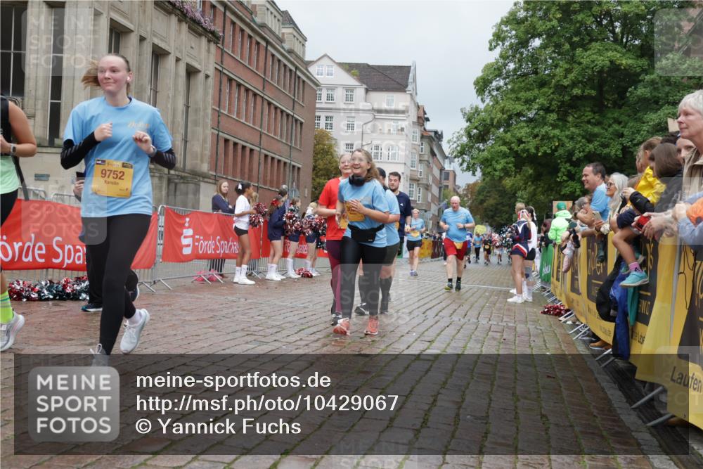 13.09.2026 - Kiel Lauf Yannick Fuchs http://msf.ph/oto/10429067 13.09.2026 11:09:33 Ziel 2784, 5528, 7111, 7310, 8922, 607, 1569, 1934, 3022, 3752, 4526, 6028, 7681, 8637, 8933, 8979, 9112, 9752, 9995, 10184, 10253, 10262, 10263, 10268, 10813, 11889, 12238, 12532, 508, 1074, 2992, 5843, 5867, 7683, 7826, 10352, 10423, 11208, 11428, 11429, 1226, 1569, 3022, 4526, 9752, 10813, 11674, 12334 meine-sportfotos.de