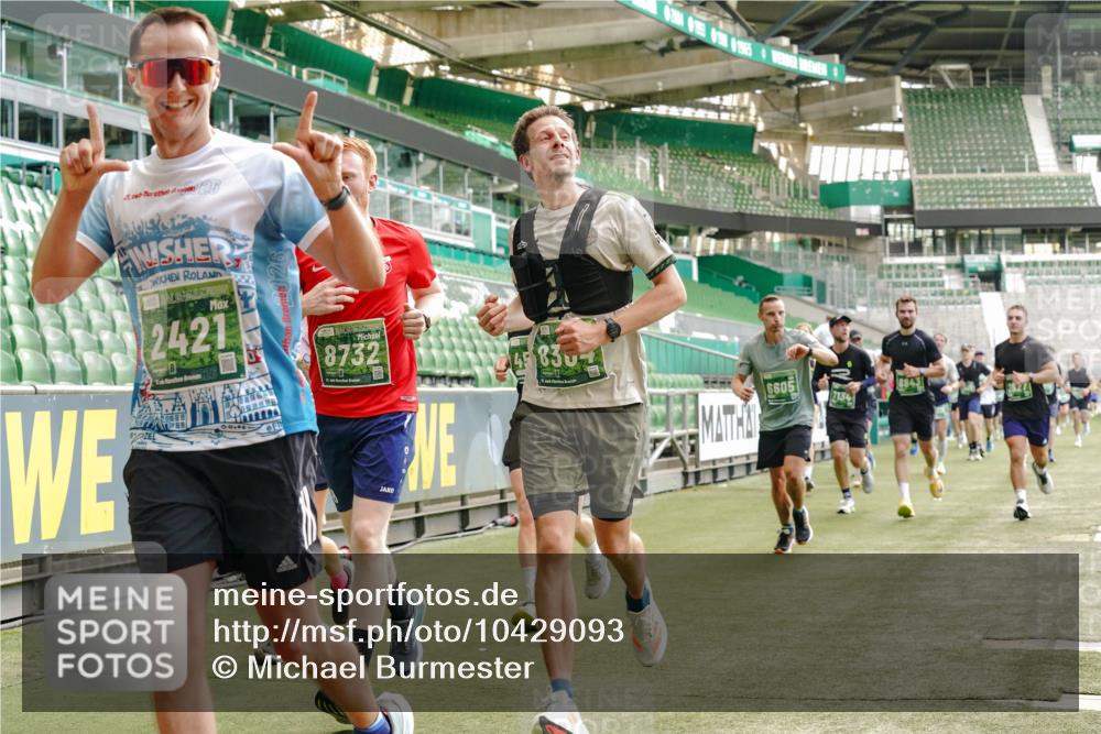 13.09.2026 - 21. swb-Marathon Bremen Michael Burmester http://msf.ph/oto/10429093 13.09.2026 13:03:09 Laufen im Stadion 150, 210, 488, 531, 596, 722, 725, 762, 881, 936, 940, 946, 1014, 1163, 1250, 1458, 1460, 1479, 1611, 1649, 1771, 2047, 2223, 2276, 2292, 2345, 2364, 2378, 2421, 2434, 2513, 2625, 2638, 2666, 2668, 2779, 2851, 2900, 2934, 2977, 2987, 3013, 3044, 3114, 3135, 3163, 3164, 3187, 3248, 3258, 3294, 3334, 3360, 3392, 3402, 3454, 3460, 3496, 3510, 3527, 3576, 3579, 3585, 3597, 3603, 3618, 3667, 3721, 3846, 3852, 3859, 3893, 3938, 3970, 3983, 4000, 4077, 4133, 4506, 4558 meine-sportfotos.de