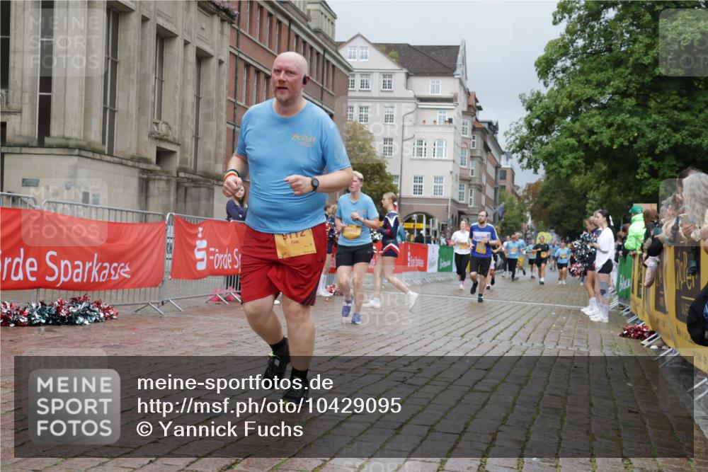 13.09.2026 - Kiel Lauf Yannick Fuchs http://msf.ph/oto/10429095 13.09.2026 11:09:38 Ziel 2992, 5528, 7111, 10423, 607, 1934, 2784, 3752, 6028, 7310, 7681, 8637, 8922, 8933, 8979, 9112, 9995, 10184, 10253, 10262, 10263, 10268, 11889, 12238, 12532, 508, 1074, 2337, 5843, 5867, 6908, 7683, 7826, 9967, 10352, 11208, 11428, 11429, 1569, 3022, 3752, 4526, 6028, 7681, 9112, 9752, 10813, 12238 meine-sportfotos.de