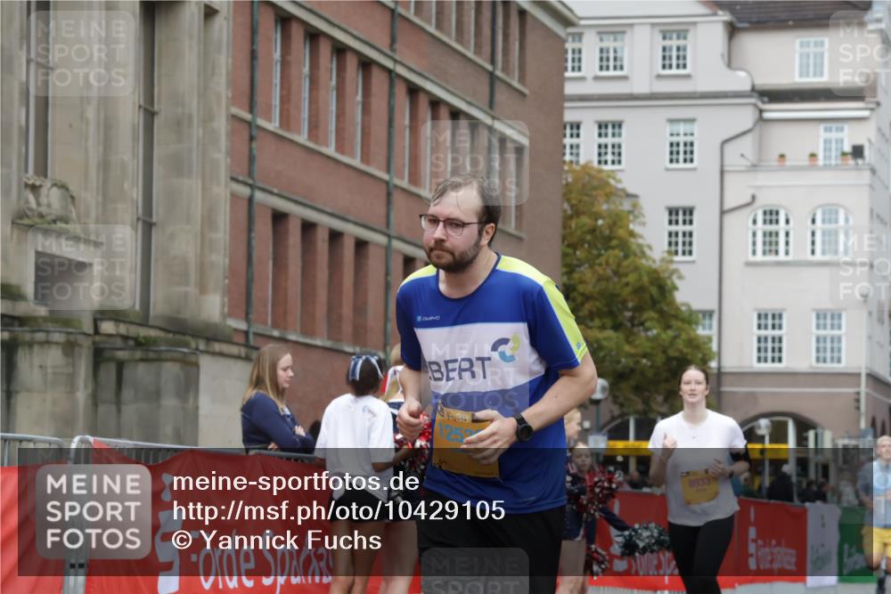 13.09.2026 - Kiel Lauf Yannick Fuchs http://msf.ph/oto/10429105 13.09.2026 11:09:42 Ziel 508, 1074, 2992, 5528, 5843, 5867, 7111, 7683, 10352, 10423, 11208, 607, 1934, 2784, 7310, 8637, 8922, 8933, 8979, 9995, 10184, 10253, 10262, 10263, 10268, 11889, 12532, 2337, 6908, 7826, 9665, 9967, 11013, 11428, 11429, 11884, 1569, 3022, 3752, 4526, 6028, 7681, 9112, 9752, 9995, 12238, 12532 meine-sportfotos.de