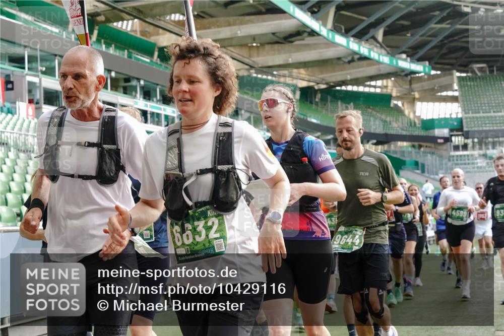 13.09.2026 - 21. swb-Marathon Bremen Michael Burmester http://msf.ph/oto/10429116 13.09.2026 13:26:51 Laufen im Stadion 186, 202, 357, 364, 390, 530, 543, 597, 645, 833, 966, 1077, 1283, 1410, 1412, 1443, 1459, 1473, 1487, 1530, 1608, 1618, 1700, 1744, 1769, 1828, 1953, 1961, 2058, 2273, 2298, 2308, 2309, 2382, 2384, 2388, 2404, 2428, 2507, 2508, 2542, 2558, 2576, 2582, 2592, 2656, 2675, 2725, 2748, 2762, 2817, 2875, 2876, 2923, 2965, 2970, 2981, 3045, 3047, 3050, 3062, 3073, 3084, 3097, 3172, 3184, 3219, 3359, 3433, 3540, 3592, 3629, 3756, 3907, 3978 meine-sportfotos.de