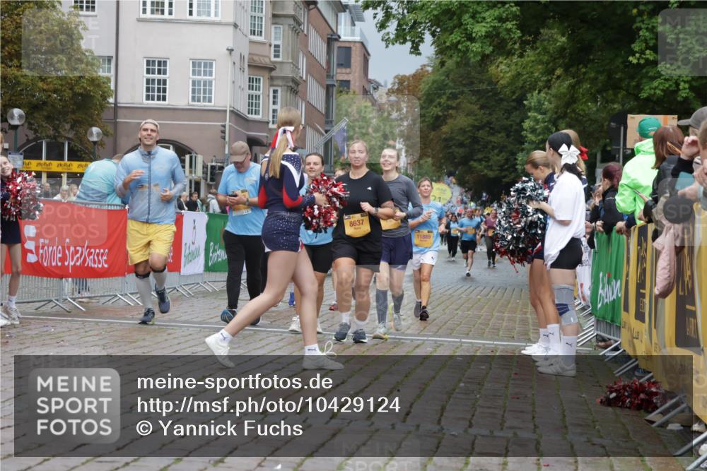 13.09.2026 - Kiel Lauf Yannick Fuchs http://msf.ph/oto/10429124 13.09.2026 11:09:46 Ziel 508, 1074, 2992, 5843, 5867, 7111, 7683, 7826, 10352, 10423, 11208, 607, 1934, 2784, 5528, 7310, 8637, 8922, 8933, 8979, 10184, 10253, 10262, 10263, 10268, 11889, 2337, 3227, 4063, 6908, 9168, 9665, 9967, 10154, 11013, 11428, 11429, 11884, 1934, 8933, 9112, 9995, 12532 meine-sportfotos.de