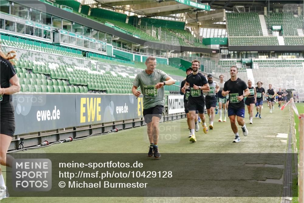 13.09.2026 - 21. swb-Marathon Bremen Michael Burmester http://msf.ph/oto/10429128 13.09.2026 13:03:11 Laufen im Stadion 150, 210, 488, 596, 722, 725, 762, 881, 936, 940, 946, 1014, 1163, 1250, 1458, 1460, 1479, 1611, 1649, 1771, 2047, 2223, 2276, 2292, 2345, 2364, 2378, 2421, 2434, 2513, 2625, 2638, 2666, 2668, 2779, 2851, 2900, 2934, 2977, 2987, 3013, 3044, 3114, 3135, 3163, 3164, 3187, 3248, 3258, 3294, 3334, 3360, 3392, 3402, 3454, 3460, 3496, 3510, 3527, 3576, 3579, 3585, 3597, 3603, 3618, 3667, 3721, 3846, 3852, 3859, 3893, 3938, 3970, 3983, 4000, 4077, 4133, 4506, 4558 meine-sportfotos.de
