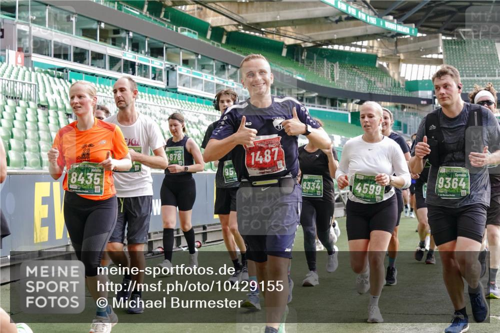 13.09.2026 - 21. swb-Marathon Bremen Michael Burmester http://msf.ph/oto/10429155 13.09.2026 13:26:53 Laufen im Stadion 186, 202, 357, 364, 390, 530, 543, 597, 645, 833, 966, 1077, 1283, 1410, 1412, 1443, 1459, 1473, 1487, 1530, 1608, 1618, 1700, 1744, 1769, 1828, 1953, 1961, 2058, 2273, 2298, 2308, 2309, 2382, 2384, 2388, 2404, 2428, 2507, 2508, 2542, 2558, 2576, 2582, 2592, 2656, 2675, 2725, 2748, 2762, 2817, 2875, 2876, 2923, 2965, 2970, 3045, 3047, 3050, 3062, 3073, 3084, 3097, 3172, 3184, 3219, 3359, 3433, 3540, 3592, 3629, 3756, 3885, 3907, 3978 meine-sportfotos.de