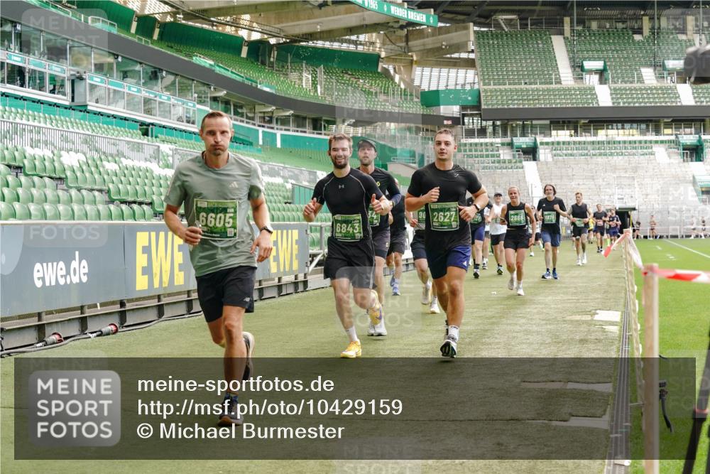 13.09.2026 - 21. swb-Marathon Bremen Michael Burmester http://msf.ph/oto/10429159 13.09.2026 13:03:11 Laufen im Stadion 150, 210, 488, 596, 722, 725, 762, 881, 936, 940, 946, 1014, 1163, 1250, 1458, 1460, 1479, 1611, 1649, 1771, 2047, 2223, 2276, 2292, 2345, 2364, 2378, 2421, 2434, 2513, 2625, 2638, 2666, 2668, 2779, 2851, 2900, 2934, 2977, 2987, 3013, 3044, 3114, 3135, 3163, 3164, 3187, 3248, 3258, 3294, 3334, 3360, 3392, 3402, 3454, 3460, 3496, 3510, 3527, 3576, 3579, 3585, 3597, 3603, 3618, 3667, 3721, 3846, 3852, 3859, 3893, 3938, 3970, 3983, 4000, 4077, 4133, 4506, 4558 meine-sportfotos.de