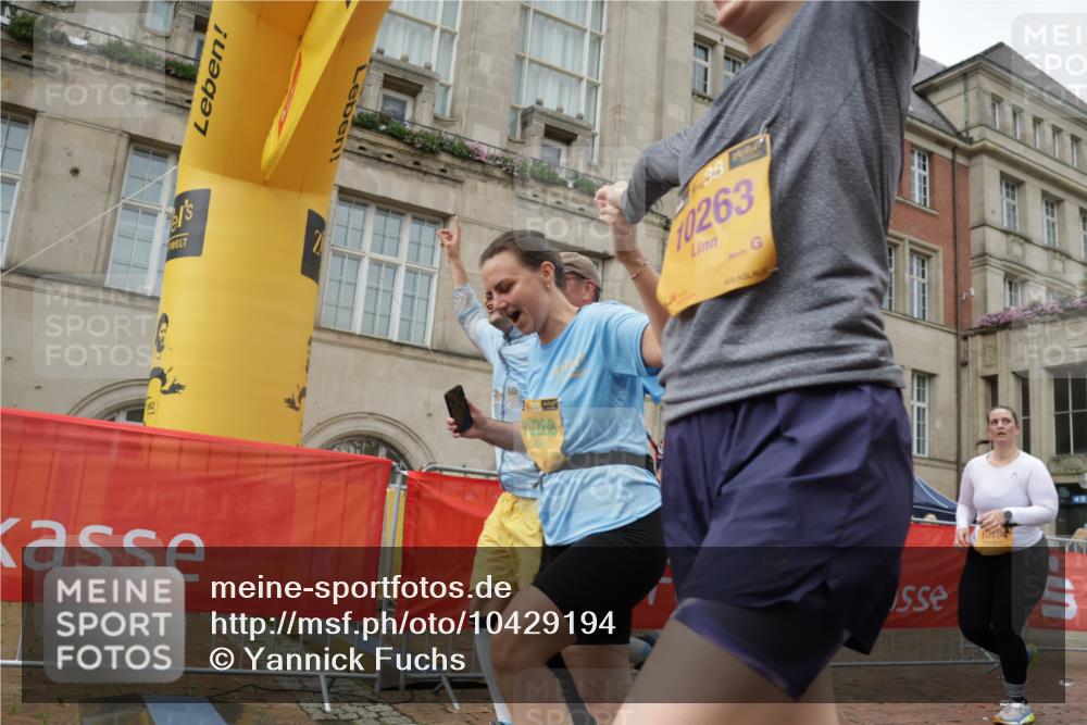 13.09.2026 - Kiel Lauf Yannick Fuchs http://msf.ph/oto/10429194 13.09.2026 11:09:55 Ziel 508, 1074, 2337, 5843, 5867, 6908, 7683, 7826, 9665, 9967, 10352, 11013, 11208, 11428, 11429, 607, 2784, 2992, 5528, 5867, 7111, 7310, 7683, 8922, 8979, 10184, 10253, 10262, 10263, 10268, 10352, 10423, 11208, 11889, 585, 1937, 3086, 3227, 4063, 5371, 9102, 9168, 9254, 10154, 11884, 12008, 12016, 12698, 607, 8637, 8933, 8979, 10184, 10253, 10262, 10263, 10268, 11889 meine-sportfotos.de