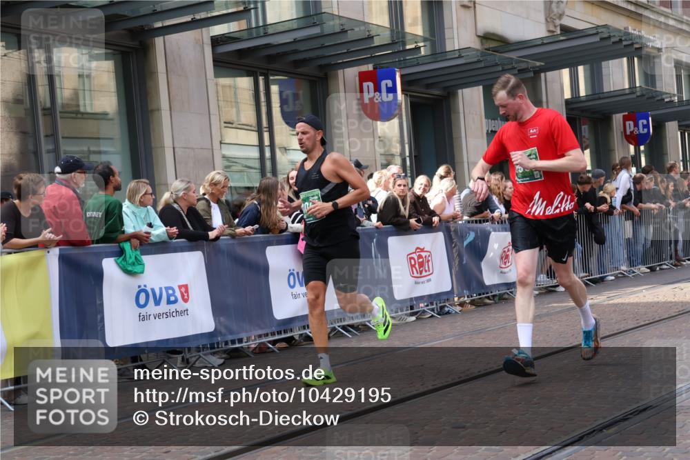 13.09.2026 - 21. swb-Marathon Bremen Strokosch-Dieckow http://msf.ph/oto/10429195 13.09.2026 13:08:55 Ziel 1034, 1241, 2287, 2291, 2909, 3197, 4384, 4895, 4898, 5383, 7262, 8120, 8759, 8830, 9789, 9866, 9904, 10044, 715, 1925, 3110, 3276, 3330, 4033, 5377, 5517, 5636, 5696, 6842, 6906, 7064, 7121, 8555, 9240, 9411, 9702, 9867, 9906, 9911 meine-sportfotos.de