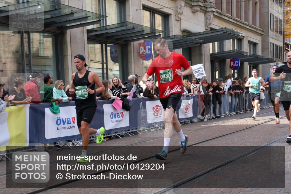 13.09.2026 - 21. swb-Marathon Bremen Strokosch-Dieckow http://msf.ph/oto/10429204 13.09.2026 13:08:55 Ziel 1034, 1241, 2287, 2291, 2909, 3197, 4384, 4895, 4898, 5383, 7262, 8120, 8759, 8830, 9789, 9866, 9904, 10044, 715, 1925, 3110, 3276, 3330, 4033, 5377, 5517, 5636, 5696, 6842, 6906, 7064, 7121, 8555, 9240, 9411, 9702, 9867, 9906, 9911 meine-sportfotos.de
