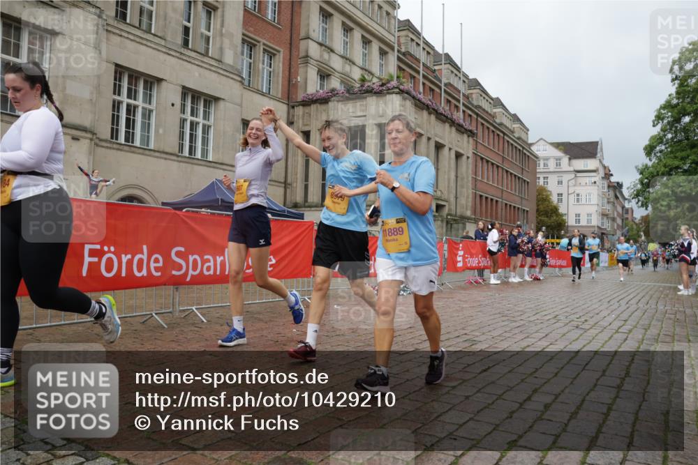 13.09.2026 - Kiel Lauf Yannick Fuchs http://msf.ph/oto/10429210 13.09.2026 11:09:56 Ziel 508, 1074, 2337, 5843, 6908, 7826, 9665, 9967, 11013, 11428, 11429, 508, 607, 1074, 2784, 2992, 5528, 5843, 5867, 7111, 7310, 7683, 8922, 8979, 10184, 10352, 10423, 11208, 11889, 585, 1937, 3086, 3227, 4063, 5371, 9102, 9168, 9254, 10154, 11884, 12008, 12016, 12178, 12698, 607, 8637, 8933, 8979, 10184, 10253, 10262, 10263, 10268, 11889 meine-sportfotos.de